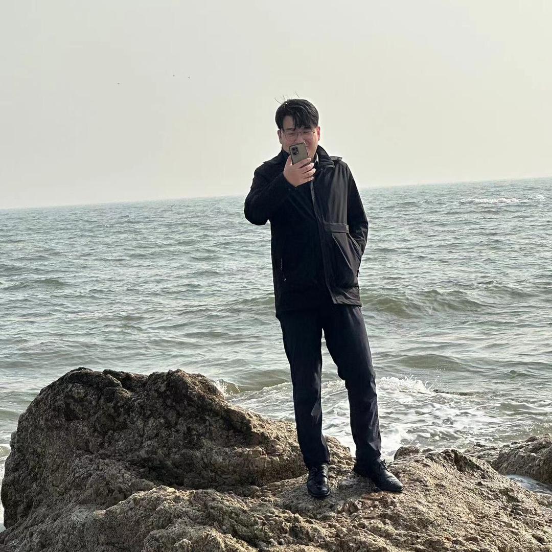 过气网红三旬老汉单招冯某