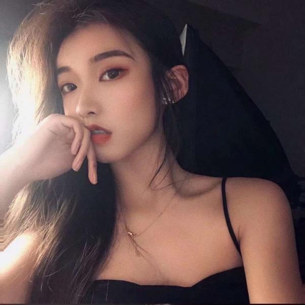 ᥫᩣ֯小萌呀 🐬 🦋