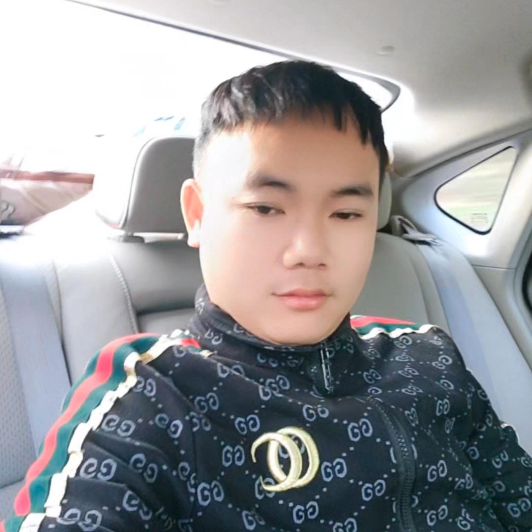梁少