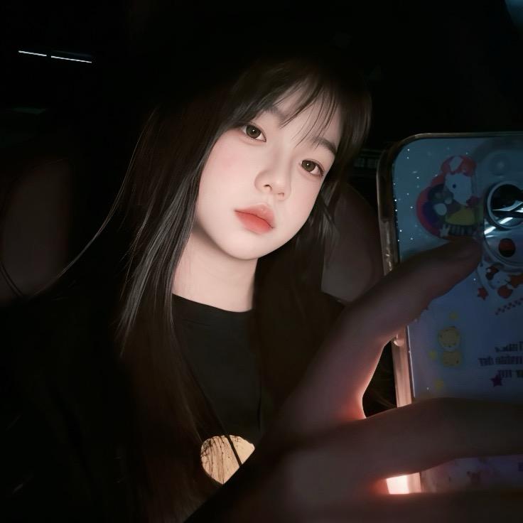 安安.