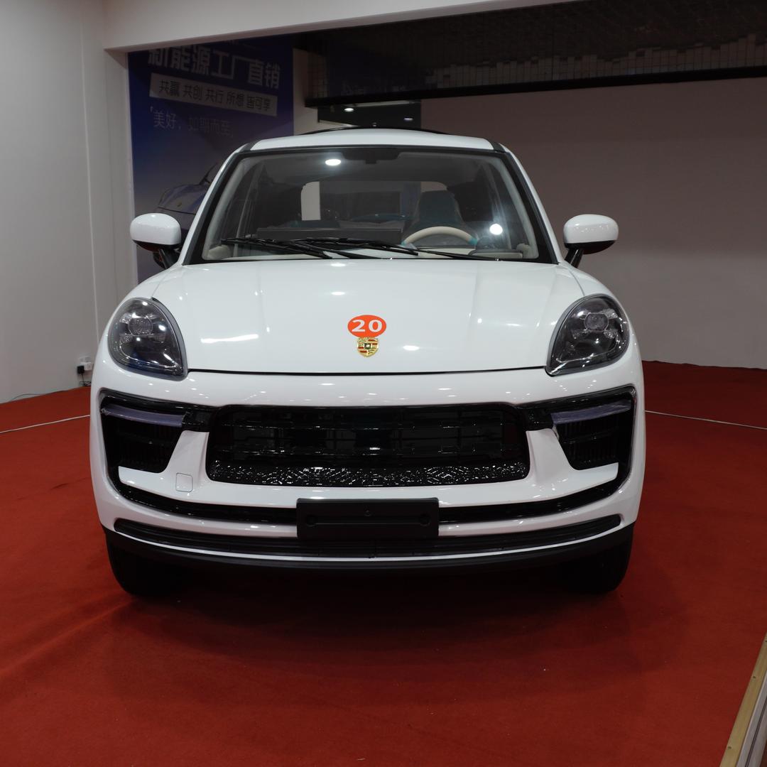 美迪鸿旗有限公司秀真