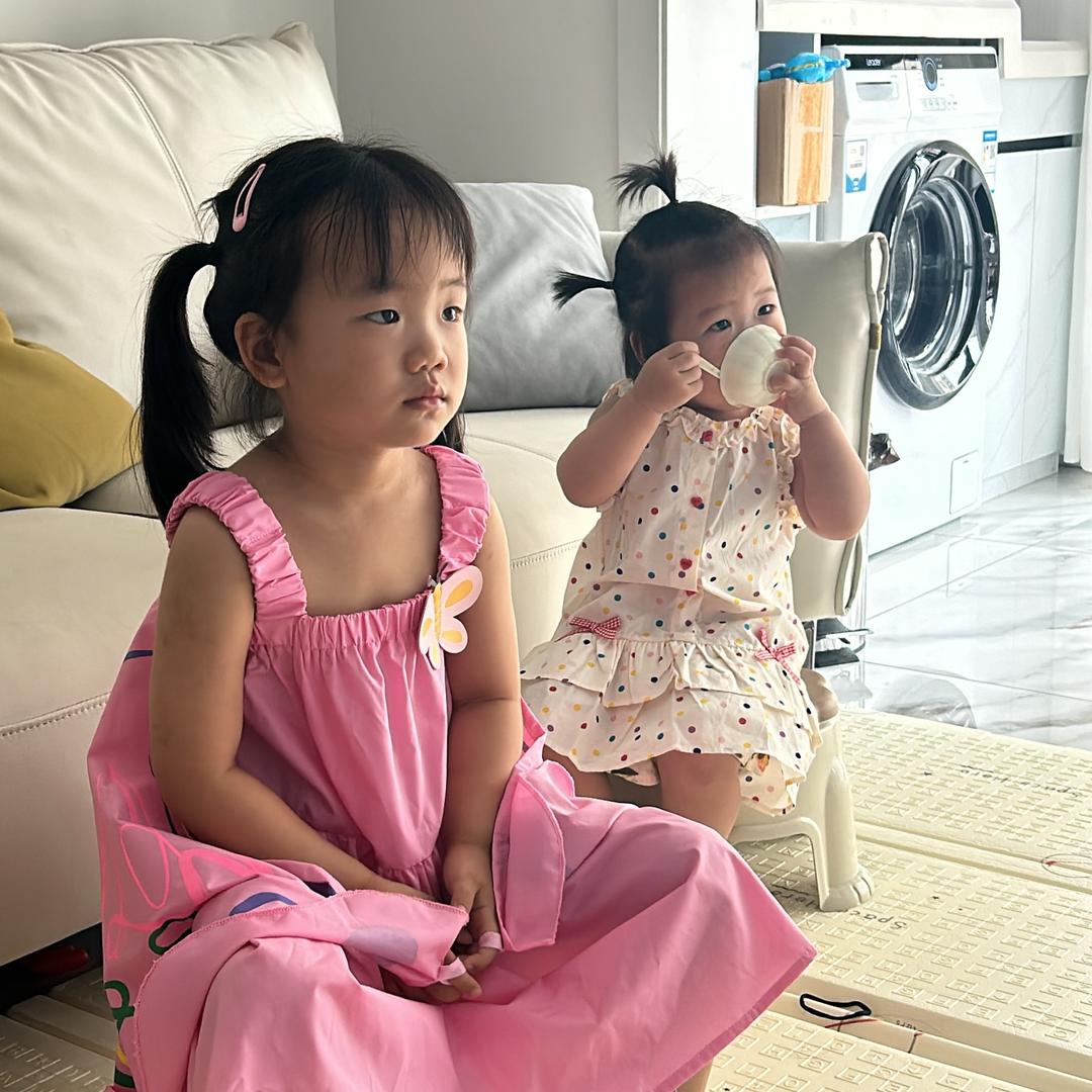 小优和小妮
