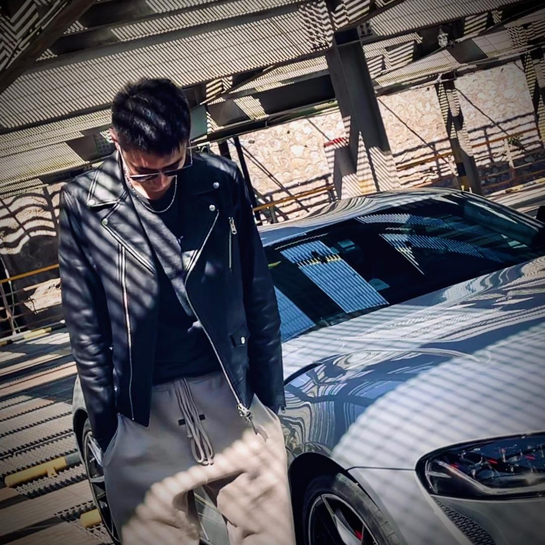 焦一易爱玩车
