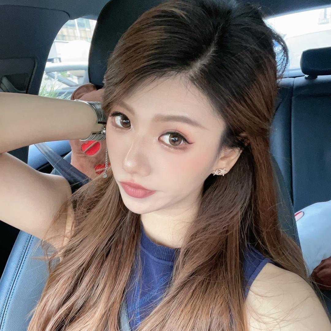 杰尼Zoey