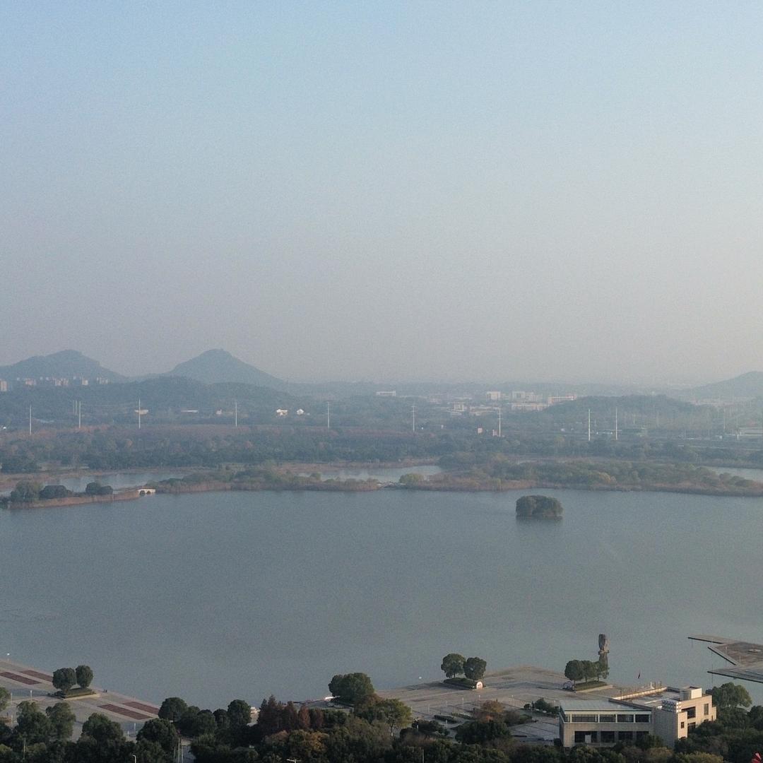 做自己，活在当下