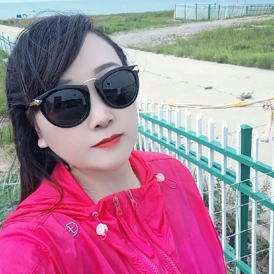 重庆朝天门甜歪歪精品服饰