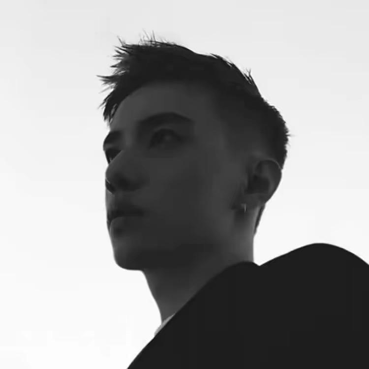 比路虎还虎的男人