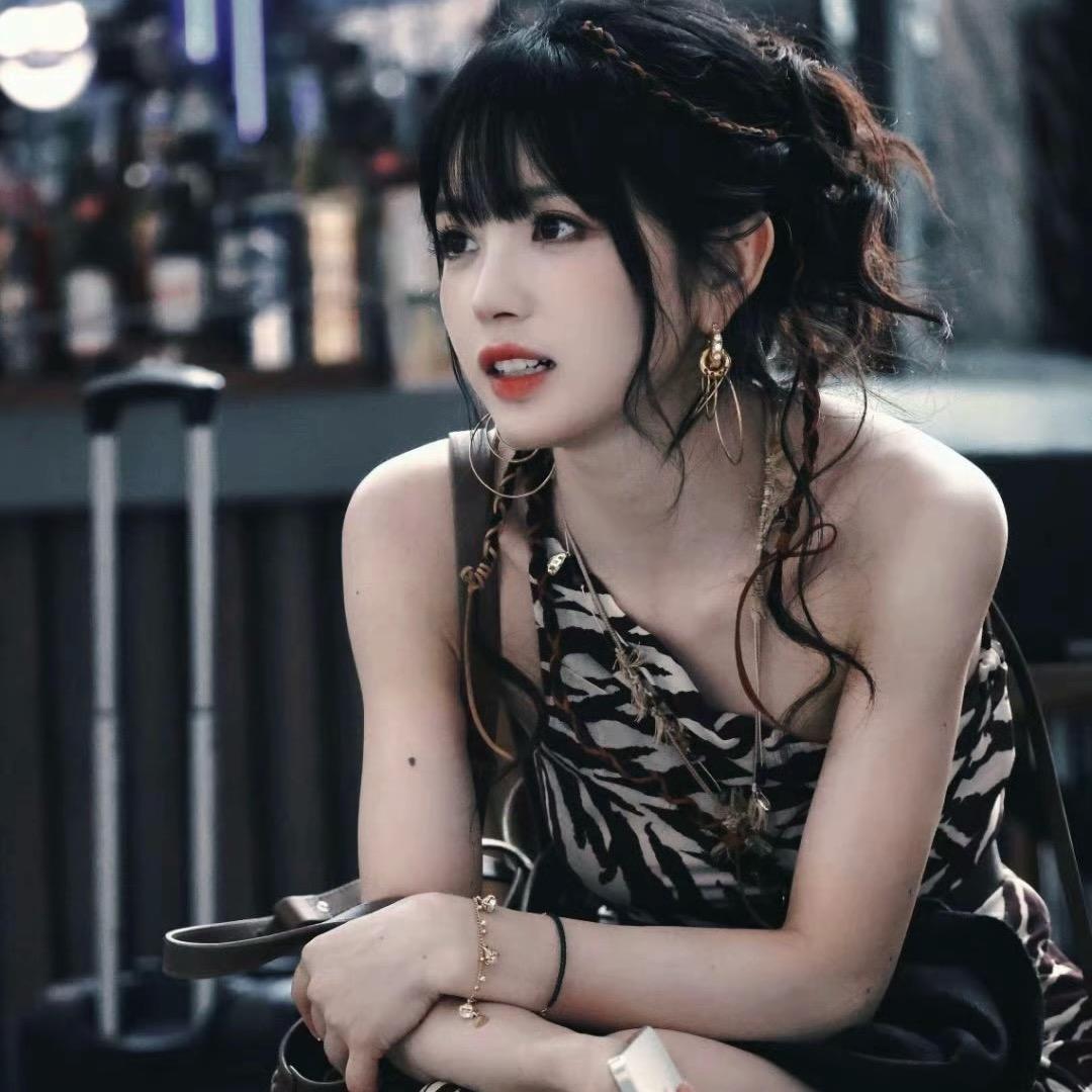 年年都有田曦薇༄༅