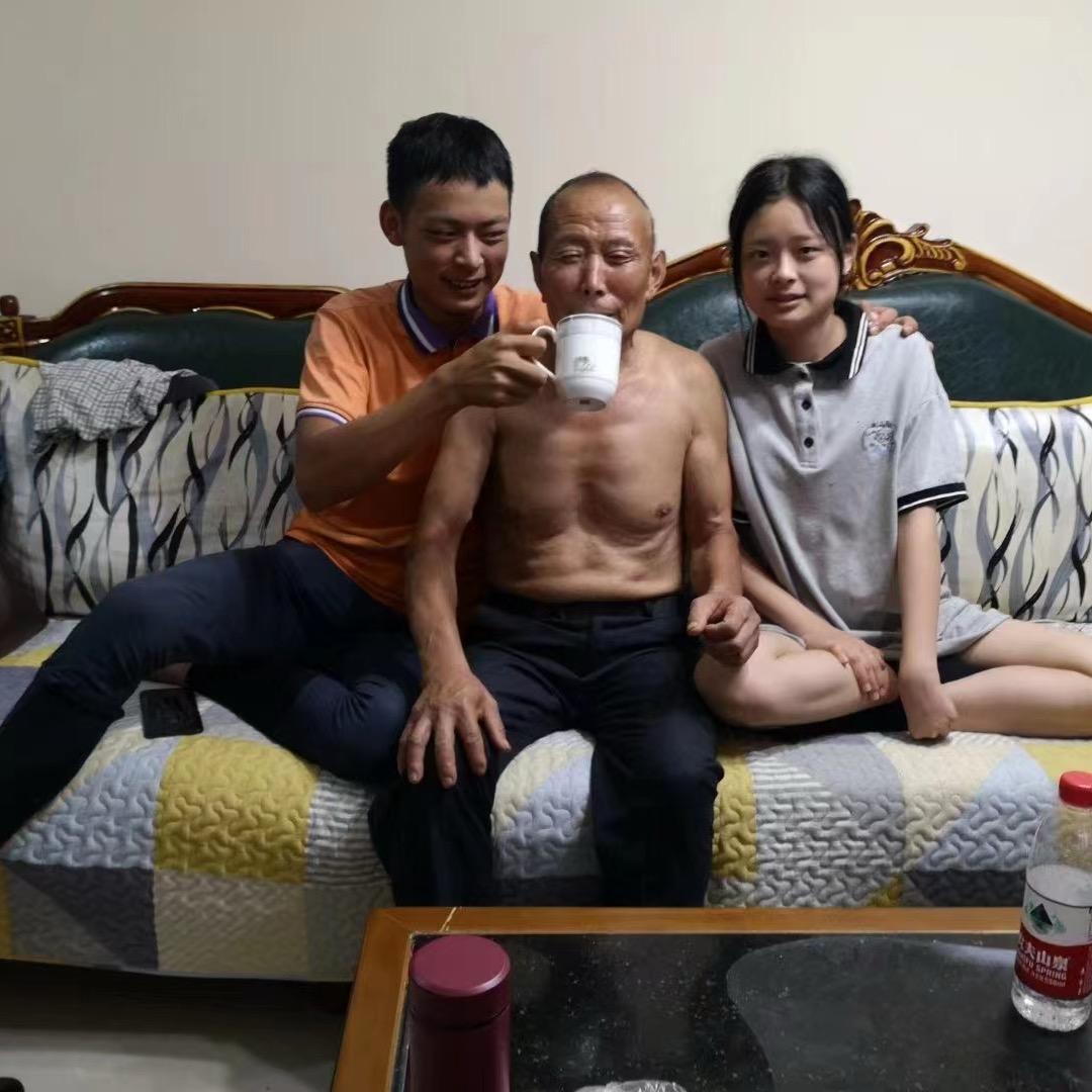 憨哥（实在人）