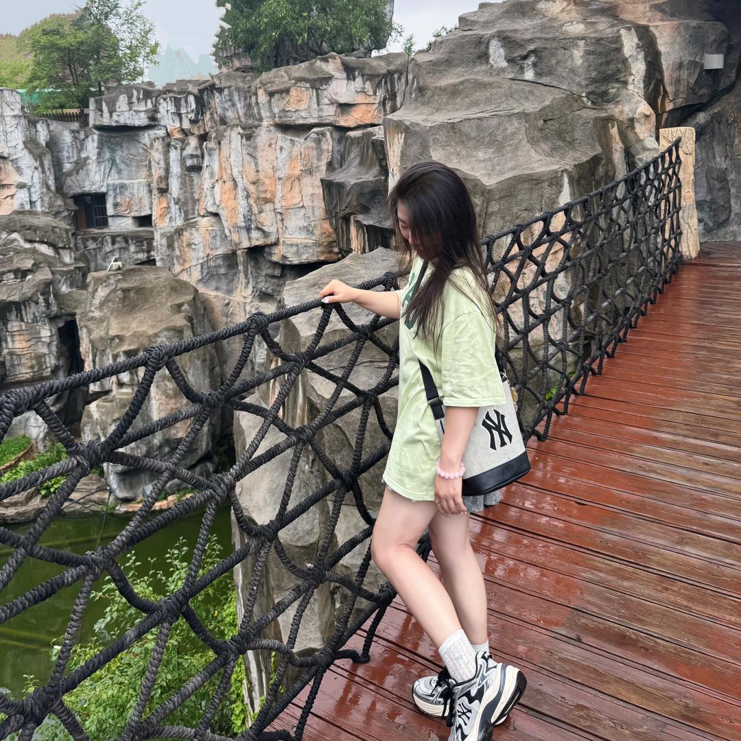 小尹