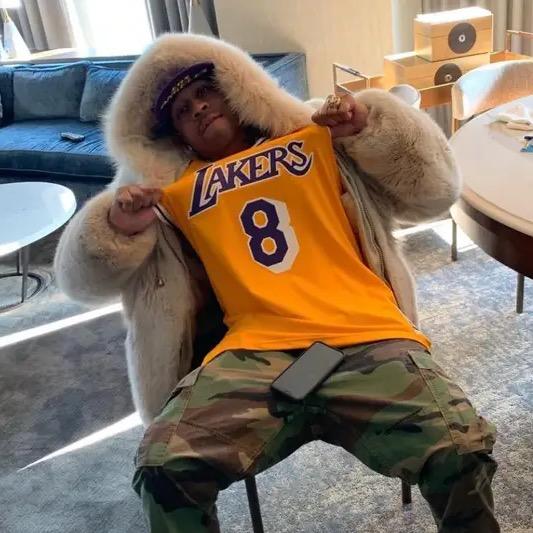 我的变向像小艾💙