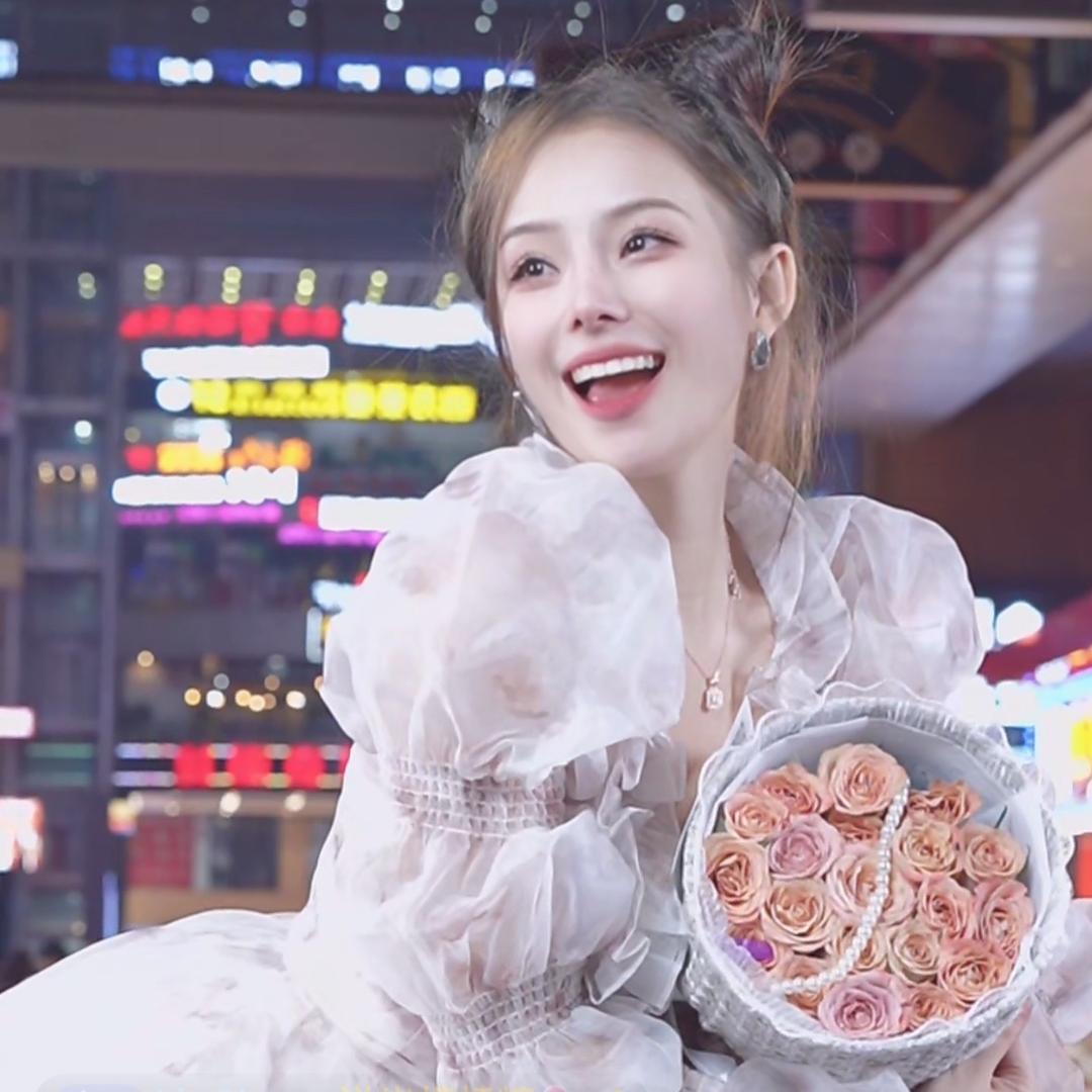 AI瑶瑶☀️@抖音