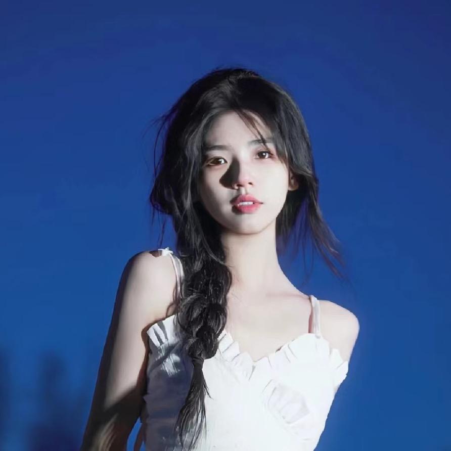 蓝莓酱酱子🫐