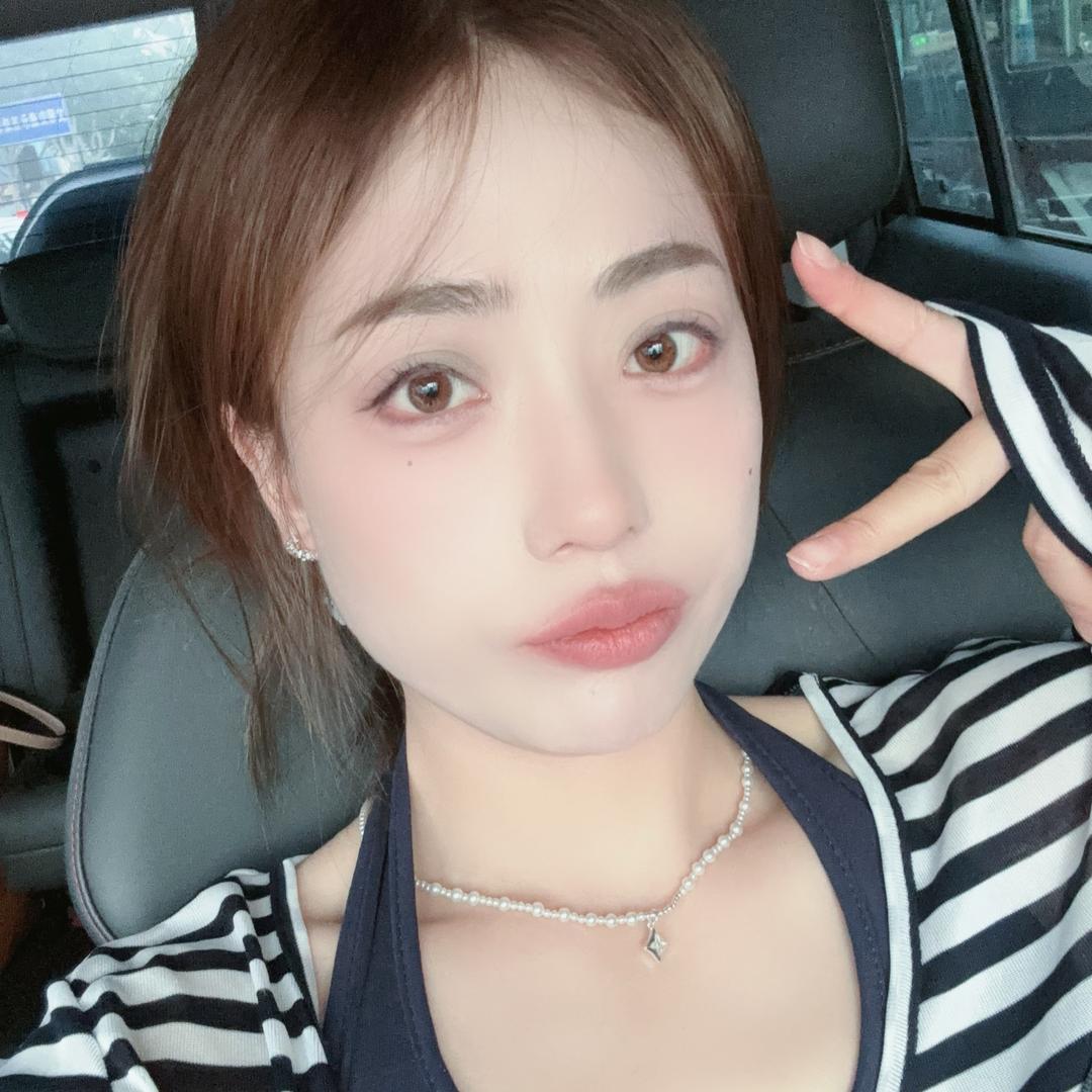 咸阳简诱惑女装品牌秦都万达店-珊珊