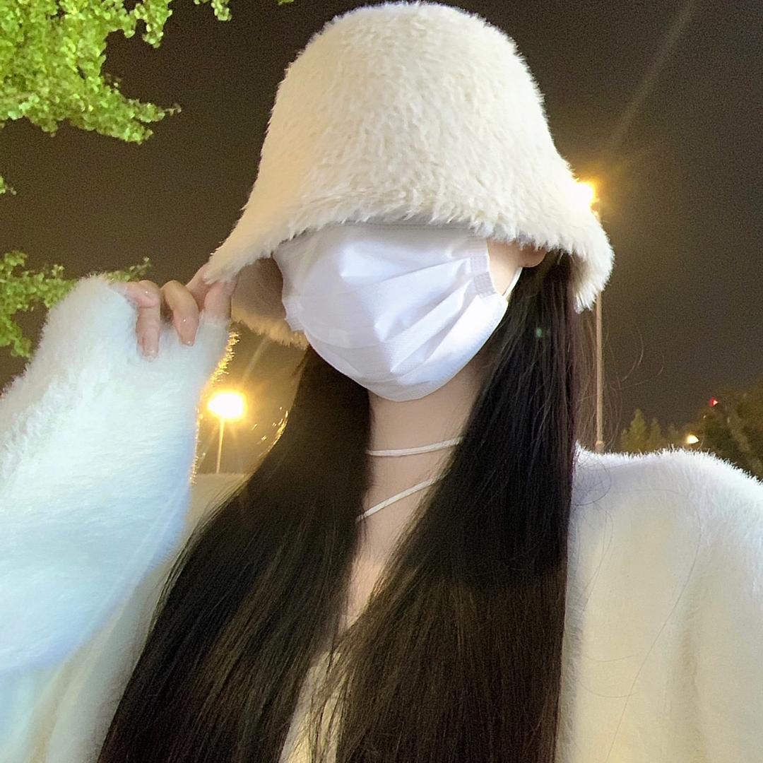 ㅤㅤㅤㅤㅤㅤ小H.