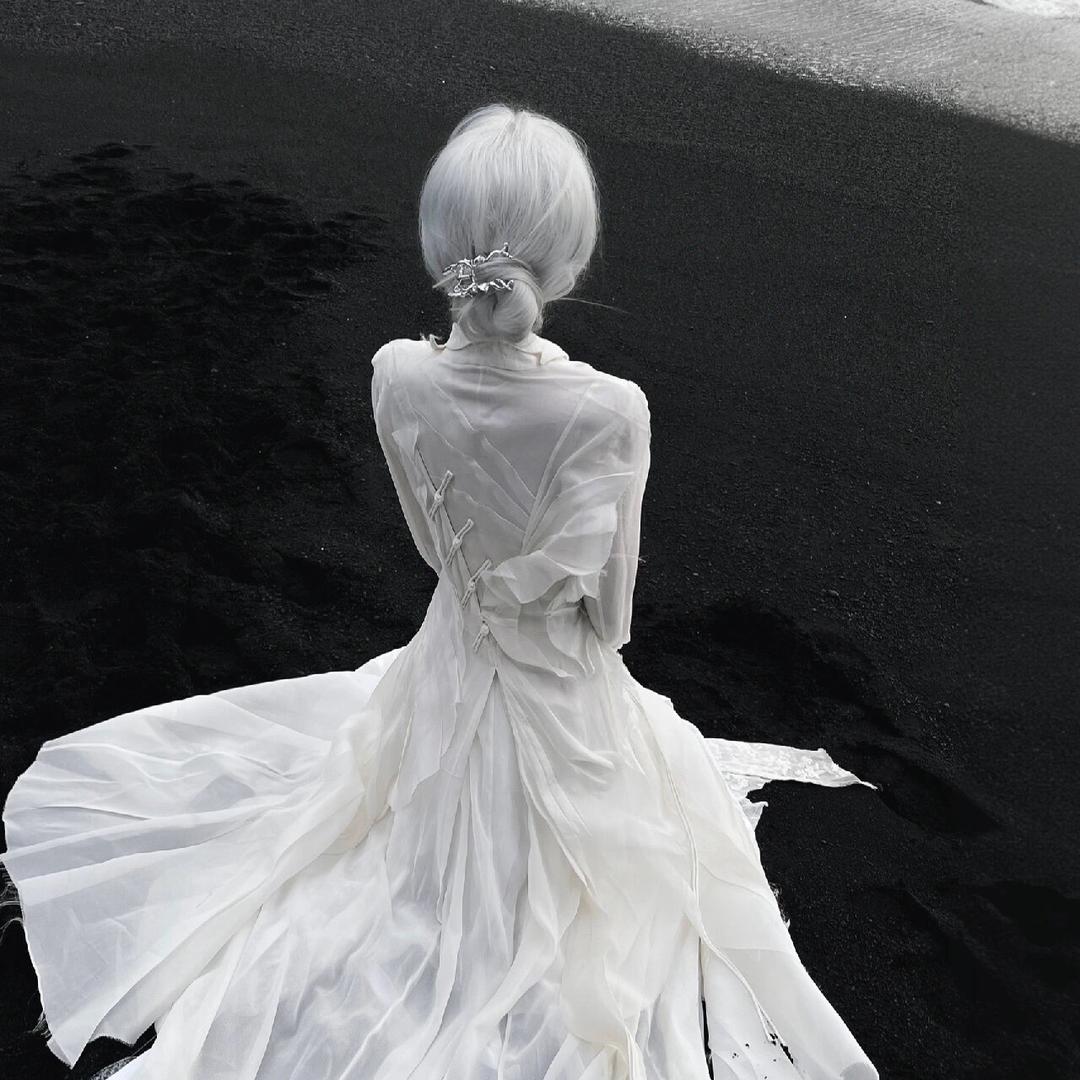 广州塔下小老妹