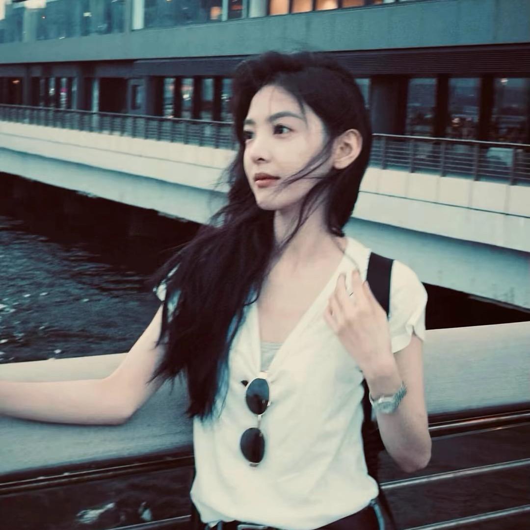 椿悸.