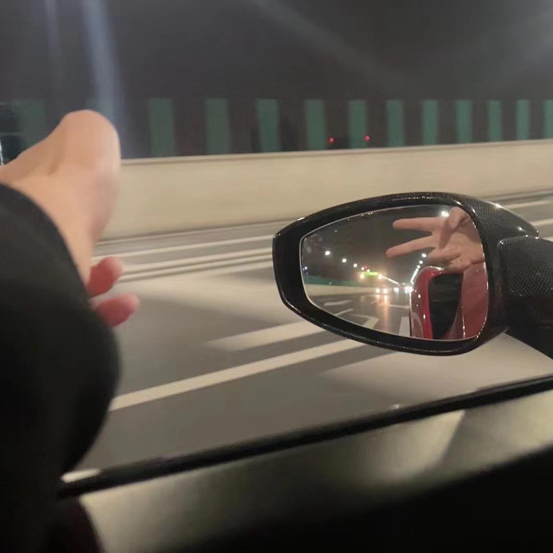Aa⁻