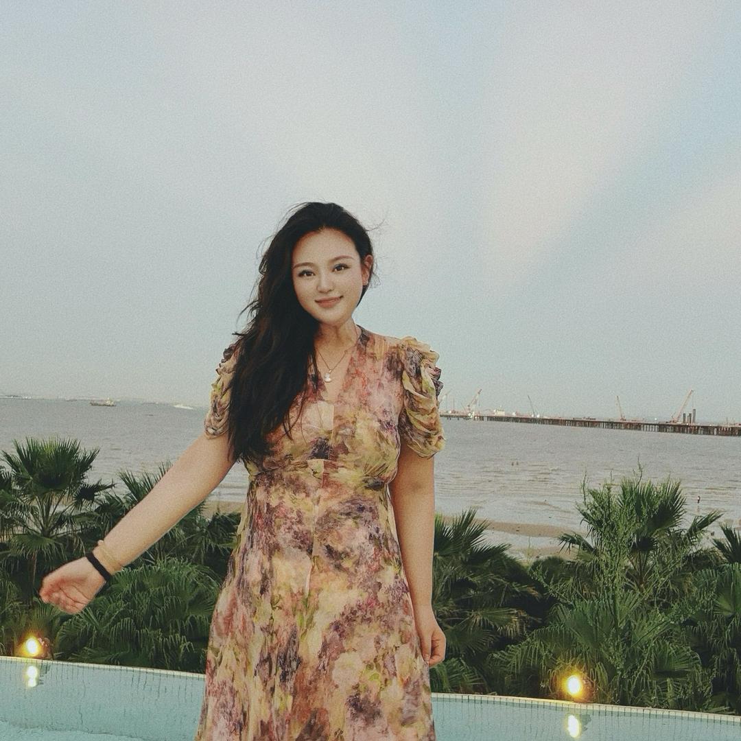 一个大码老板娘
