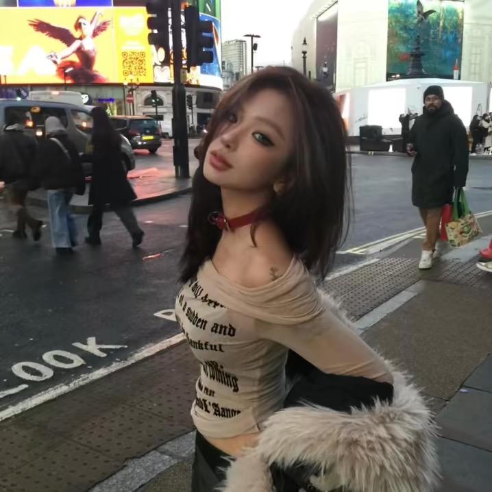J Y-