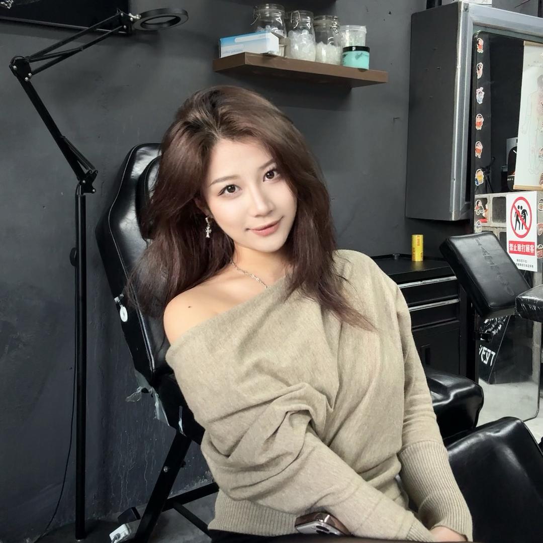 贰贰叁刺青·HUA