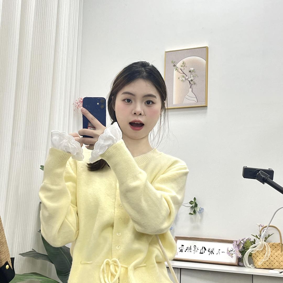 智智服饰