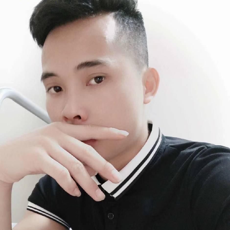 爱笑的♥╣[-_-]╠♥男孩