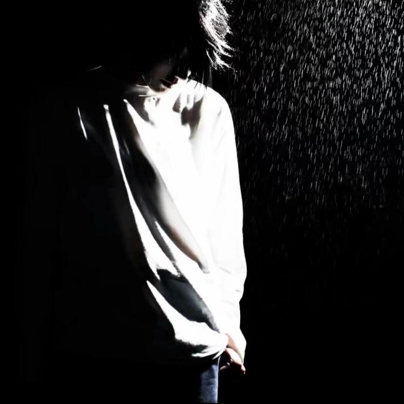 y ㅤ