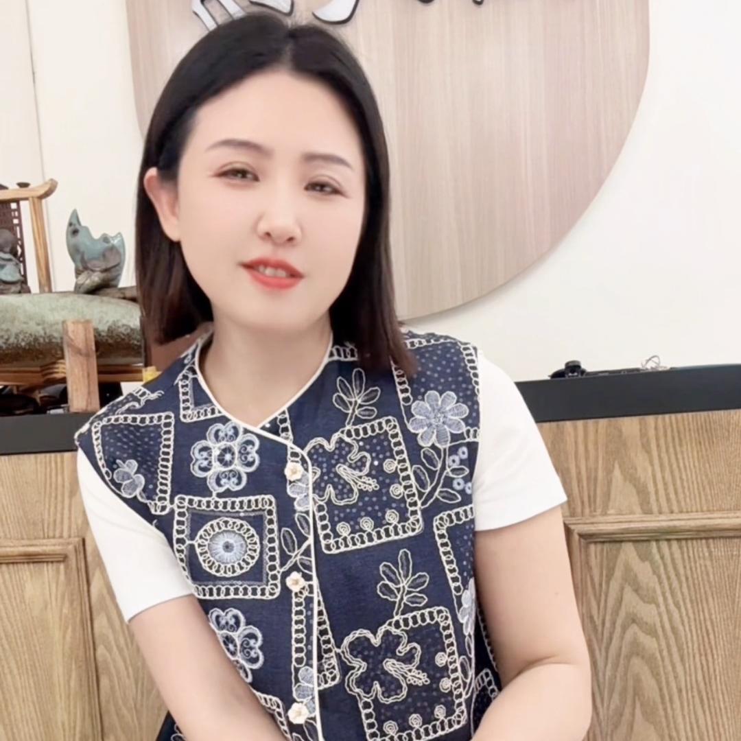 邓姐:安陆丽人坊女装