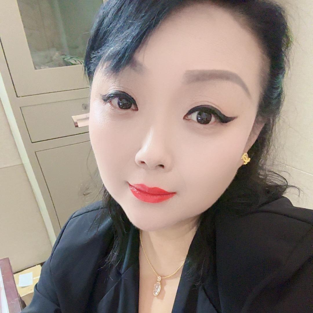 杨俊.