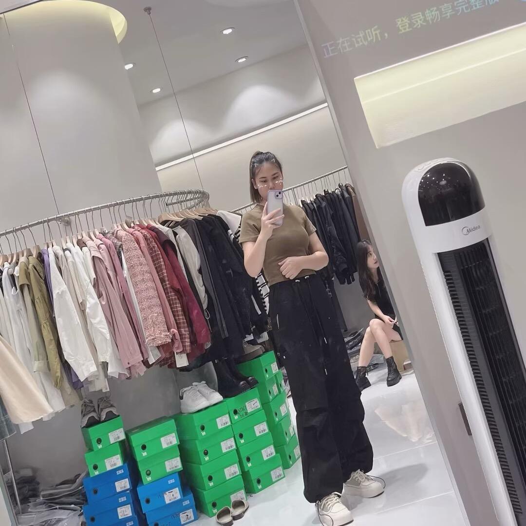 ღ᭄笑而🍒不语