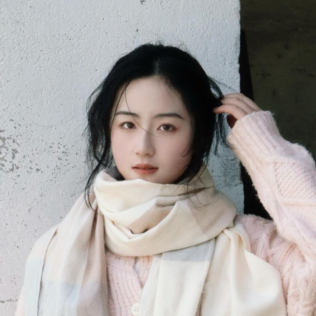00后萌萌哒在村里