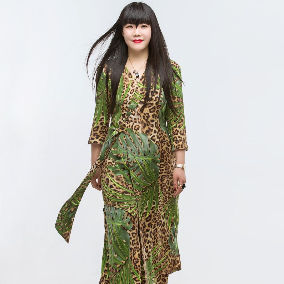 东大洋服原创设计师孟玲