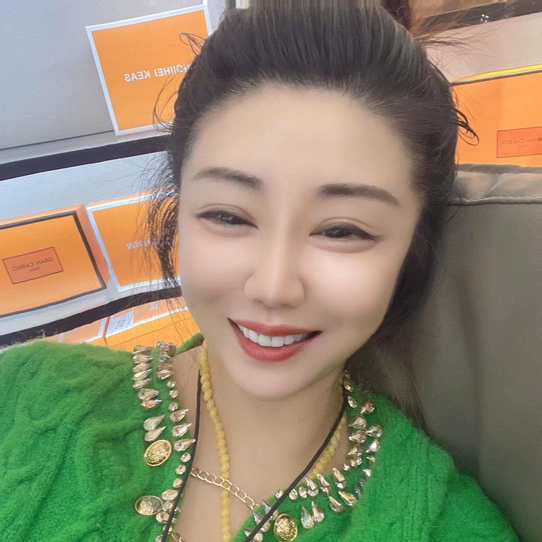 菲姐闪闪发光