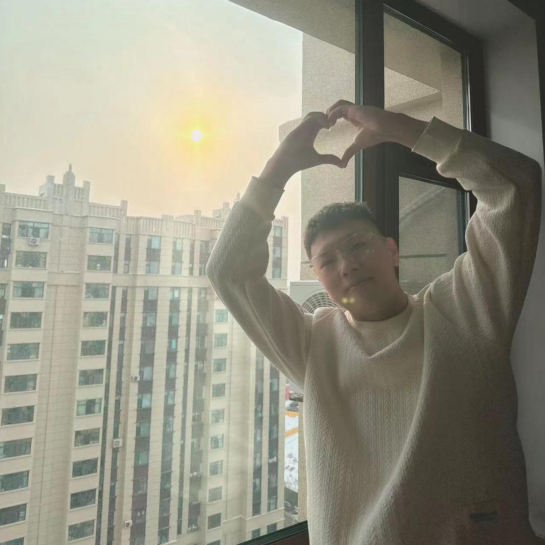 小宏.