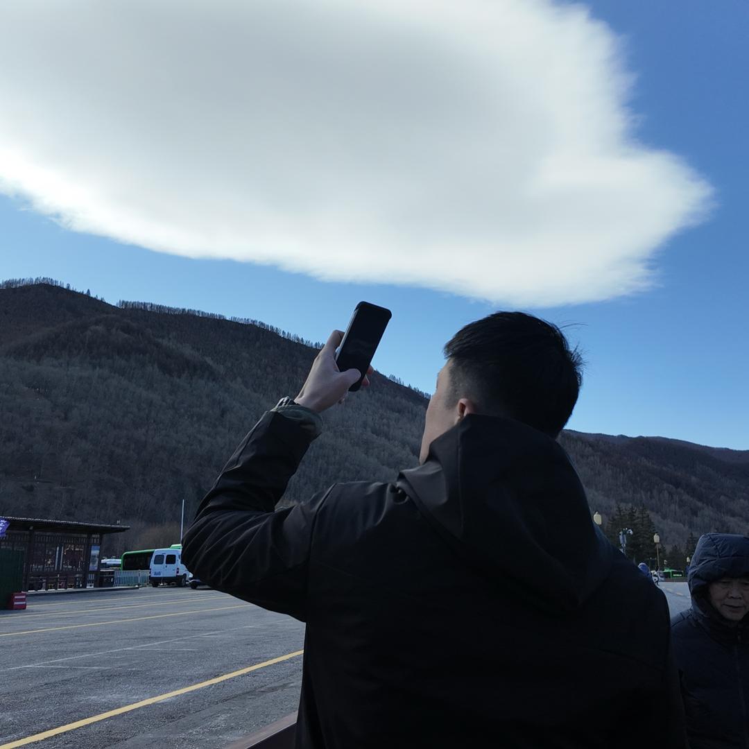 笑里昂哥