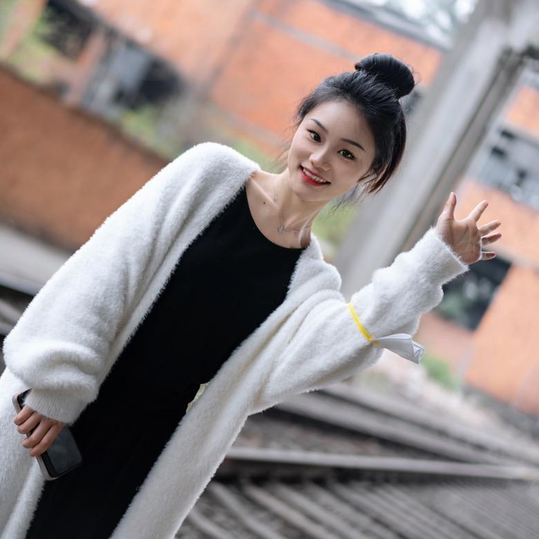 卖钢材的兔妹儿