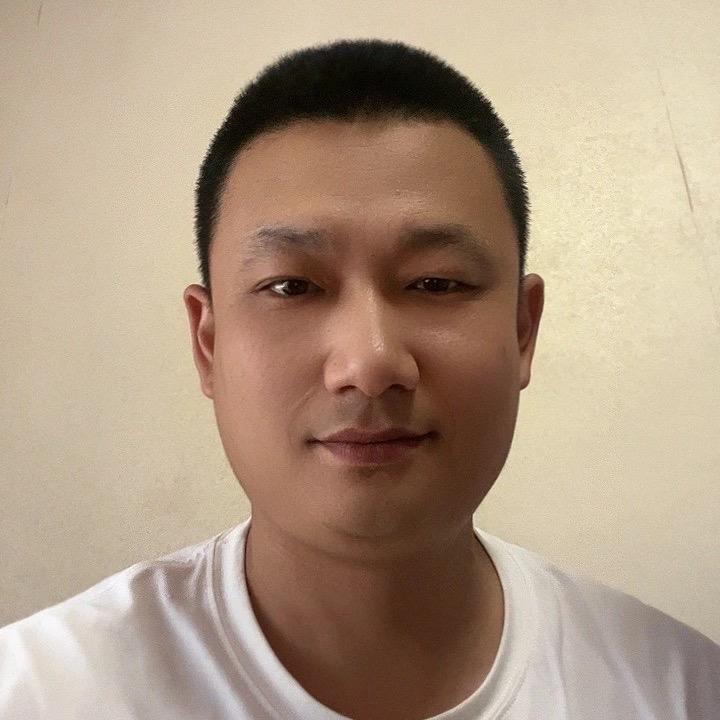 在郑州卖、销售网约车的小王