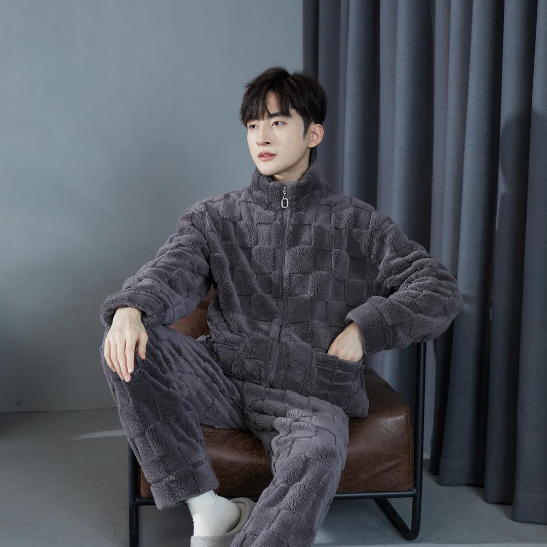 四季服饰睡衣