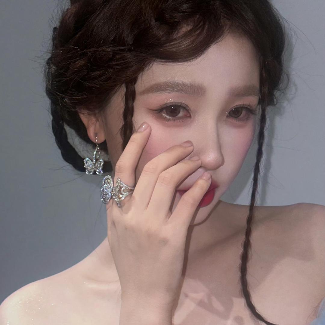 .恩