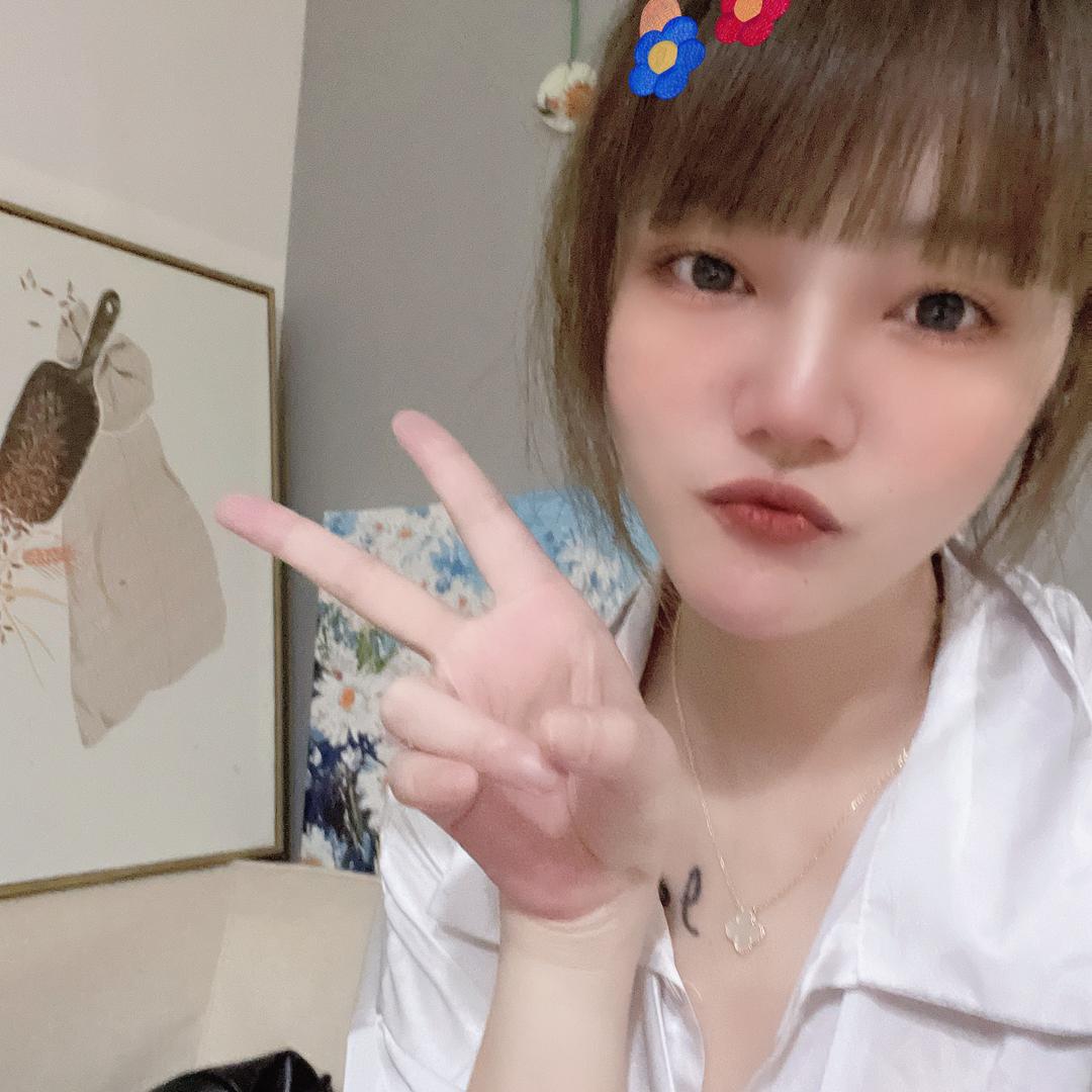 •-•