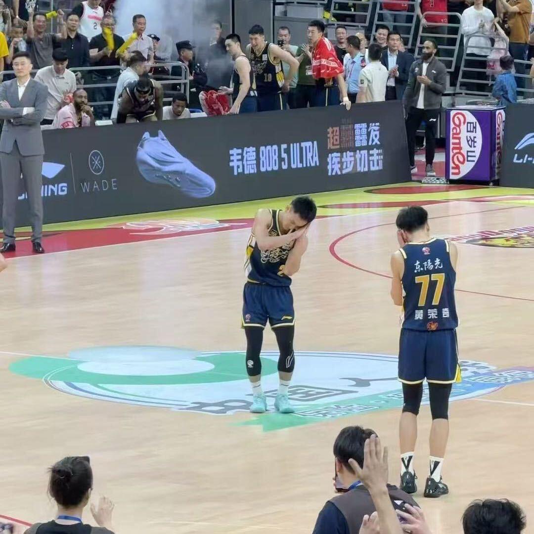 🏃🏻‍➡️🏋🏻‍♂️⛹🏻