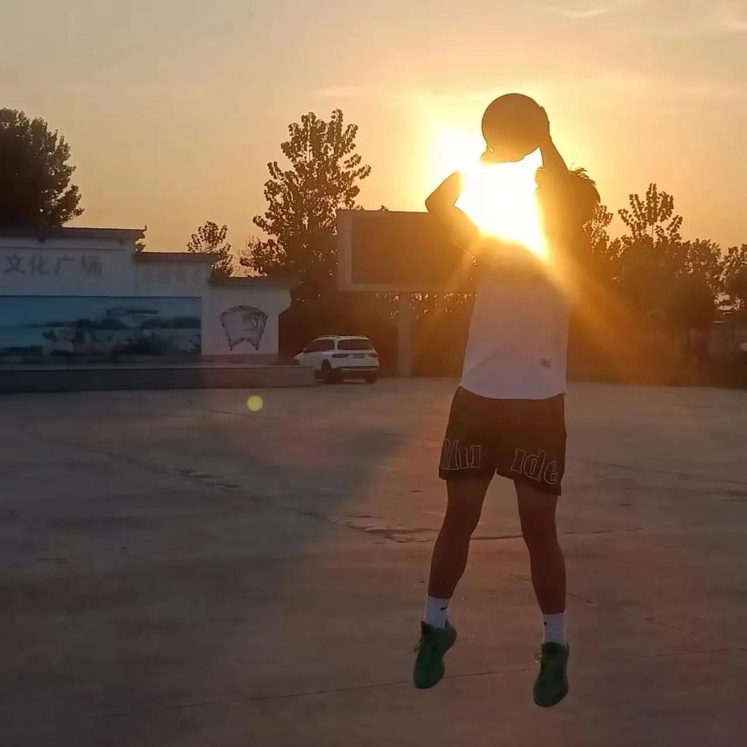 🦁村东头的小伙