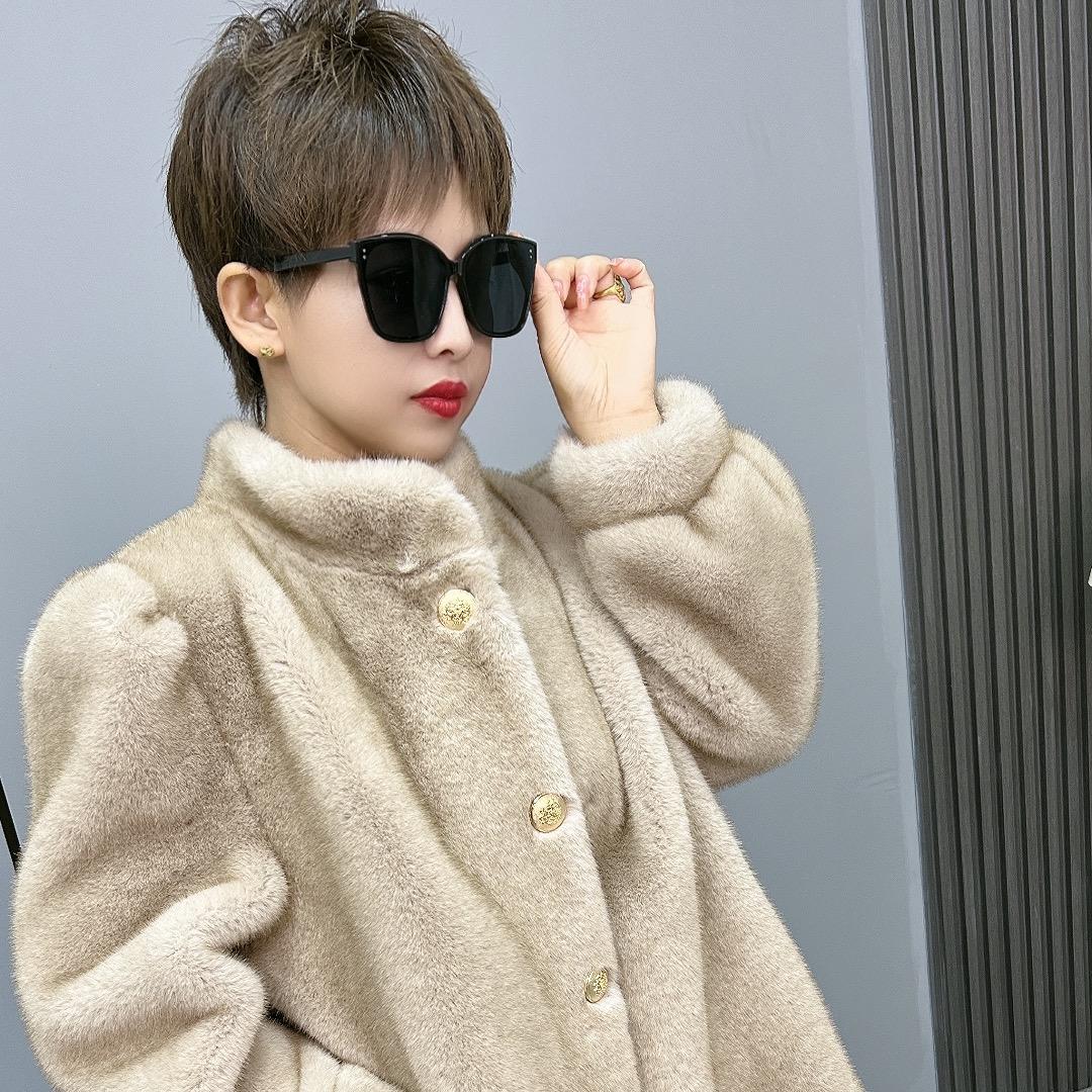 亿欧名品服装店