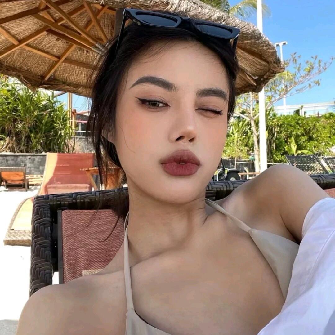 Redundant🦋
