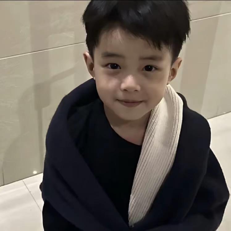 瞪着眼👀