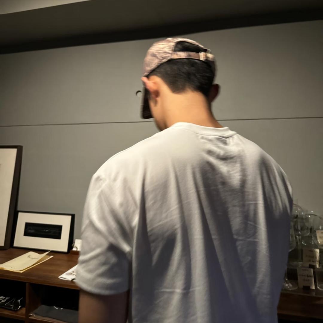 𝑰𝒔𝒐𝒍𝒂𝒕𝒆