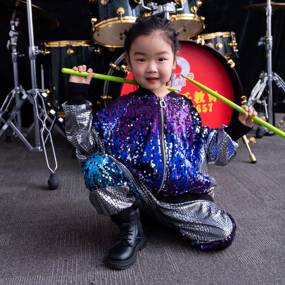 爱打鼓的小茉茉