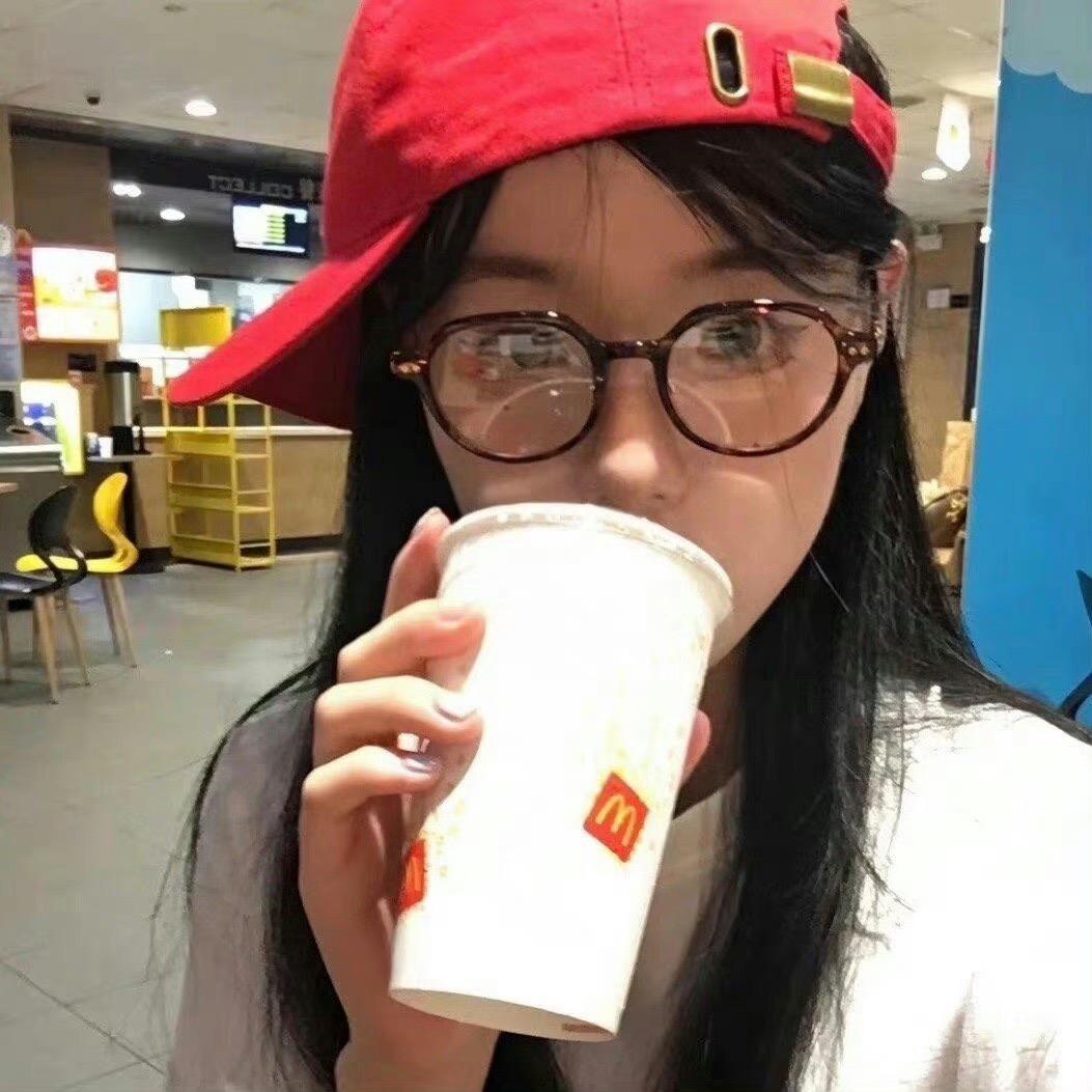 晚睡小狗.