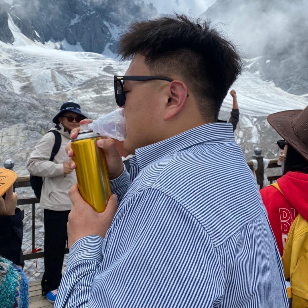 李洋.